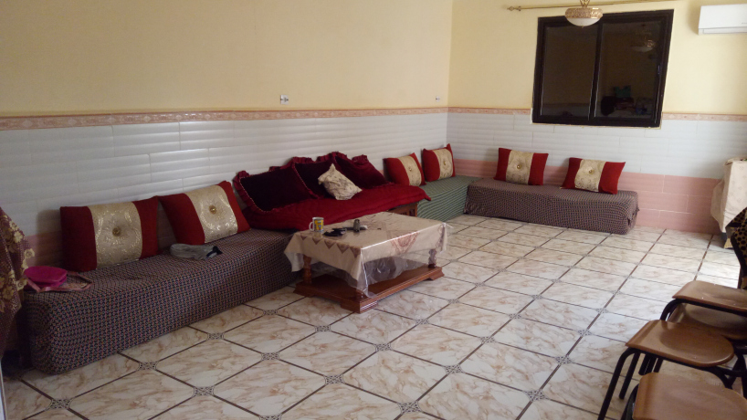 Vente Villa 5 pièces 230.00 m² Oran Boufatis