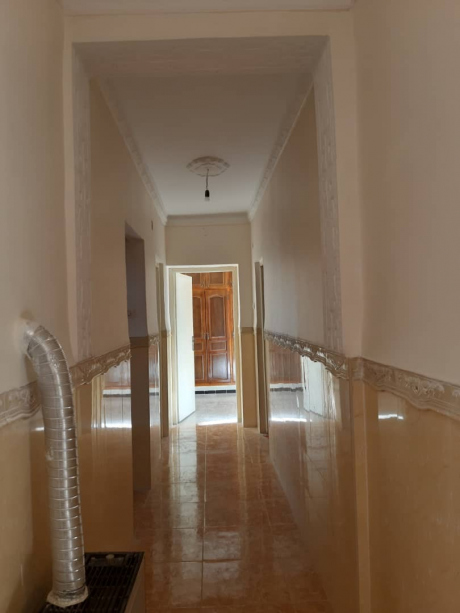 Location Appartement F4 100 m² Biskra