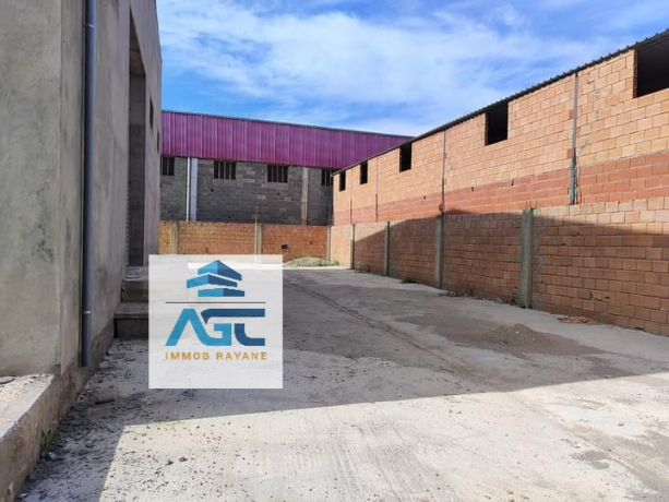 Location Local commercial 1300 m² Béjaïa Oued Ghir