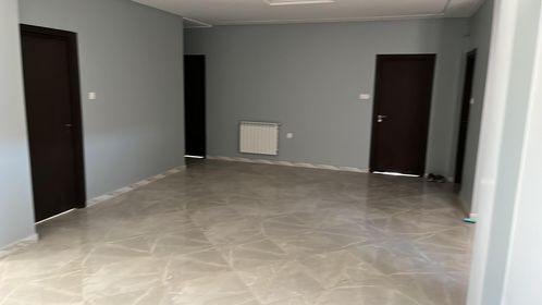 4 parts Shop 210 m² for rent Bordj-Bou-Arréridj B. B. Arreridj