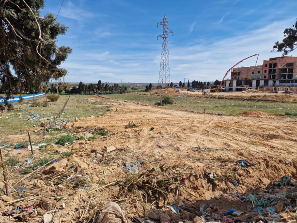  Farmland 1000000 m² for sale Oran