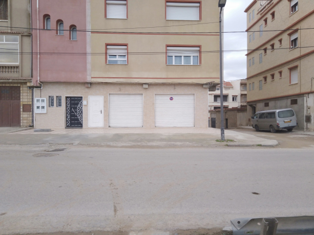  Shop 36 m² for rent Alger Beni Messous