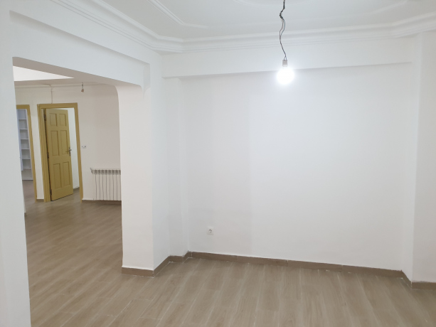 Vente Appartement F4 147 m² Alger Ben Aknoun