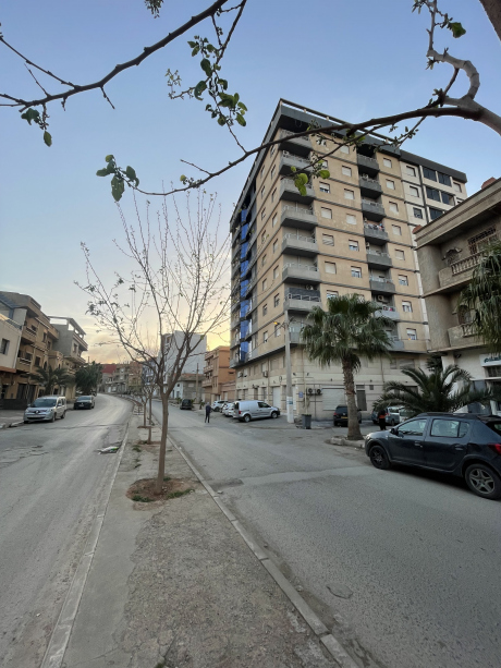 Vente Appartement F3 65 m² Oran Bir El Djir