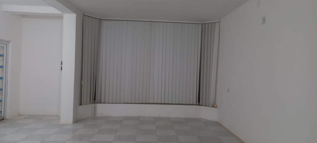 Location Local commercial 2 pièces 342 m² Oran Oued Tlelat