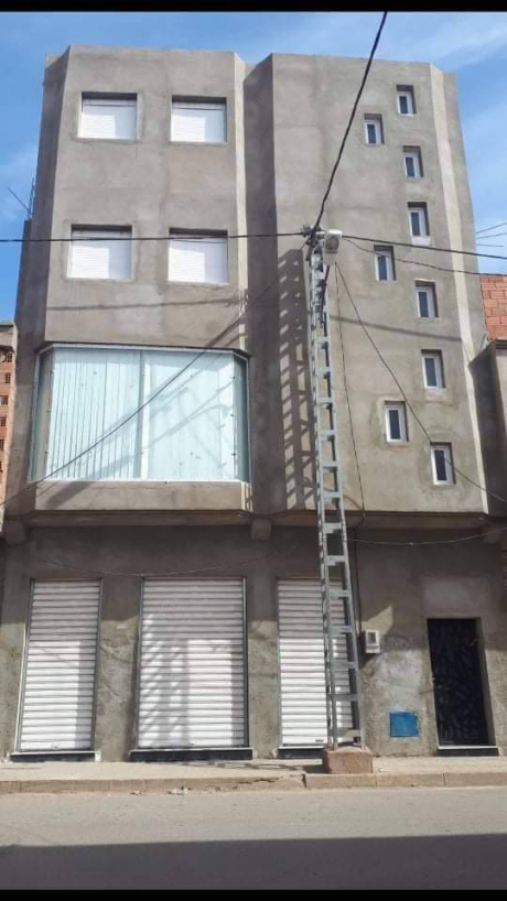 2 parts Shop 342 m² for rent Oran Oued Tlelat