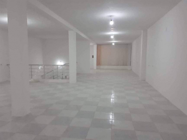 Location Local commercial 2 pièces 342 m² Oran Oued Tlelat