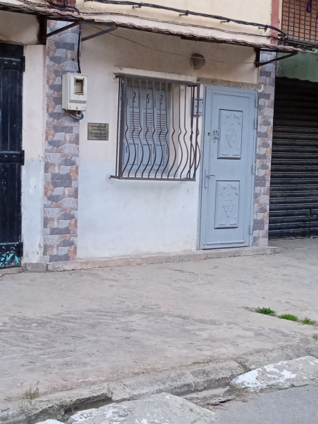 02 parts Shop 30 m² for rent Alger Djasr Kasentina