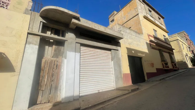 À vendre : Maison en carcasse à centre ville Mostaganem