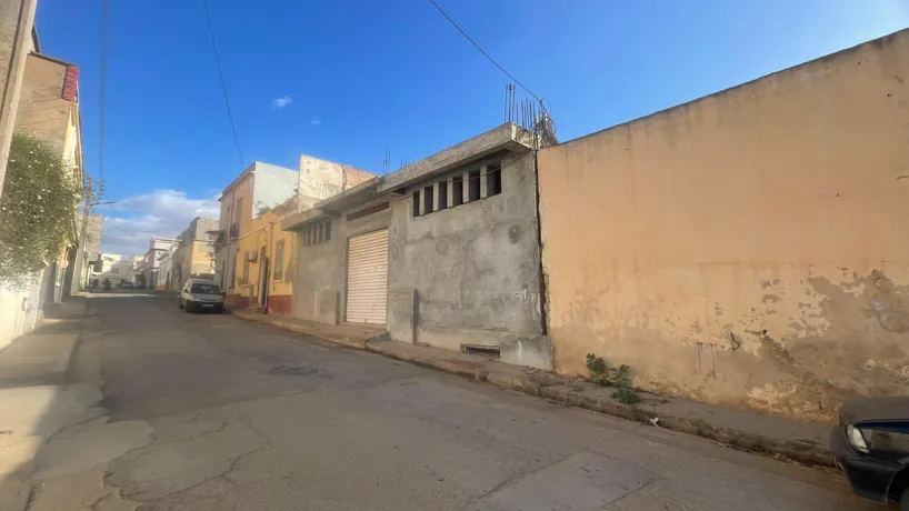 À vendre : Maison en carcasse à centre ville Mostaganem