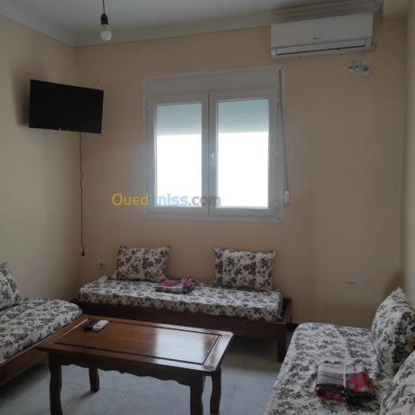 كراء فيلا 2 غرف (F2) 65 m chaque appartement  للعطل سكيكدة المرسى