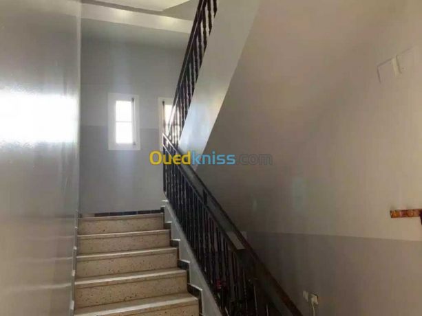 9 bedrooms Villa 560 m² for sale Alger Dar El Beida