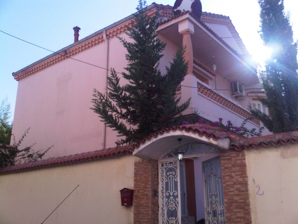 5 bedrooms Villa 322 m² for sale Alger El Mouradia