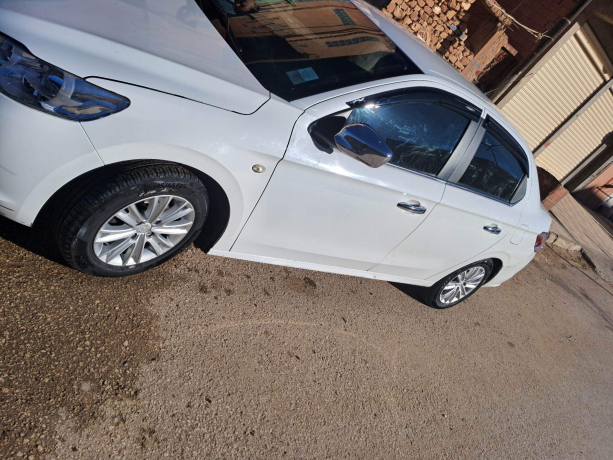 Peugeot 301 جديدة 0 عوادة 92 | 2013