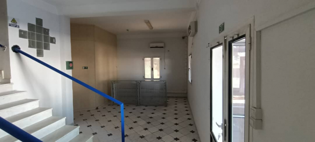 Location Bureau 40 pièces 12000 m² Ouargla Hassi Messaoud