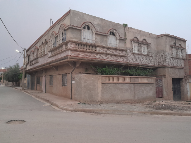 Vente Villa 8 pièces 301 m² Mascara Oued Taria