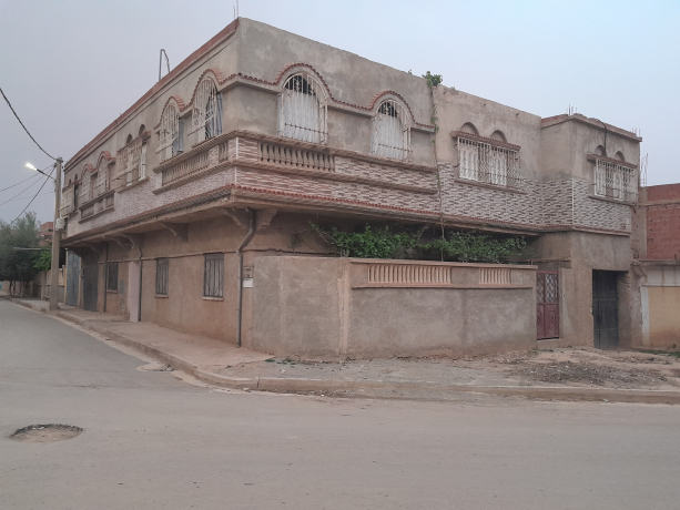 Vente Villa 8 pièces 301 m² Mascara Oued Taria