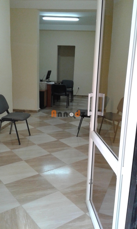 One part Garage 30 m² for sale Alger Bordj El Bahri