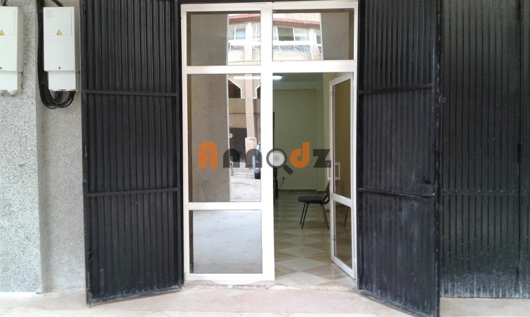 Vente Local 1 pièce 30 m² Alger Bordj El Bahri