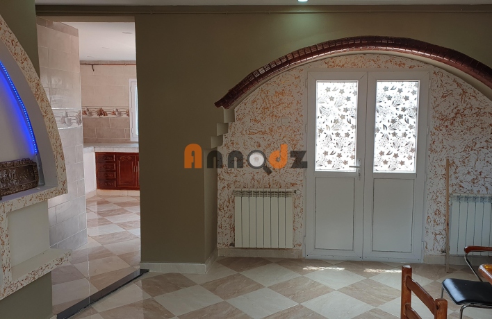 Vente Maison 7 pièces 209 m² Alger El Mouradia