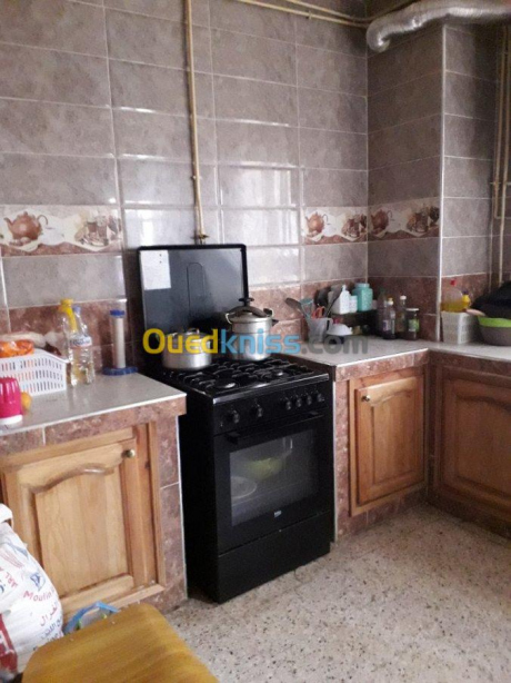 3 bedrooms Apartment 82 m² for sale Oran