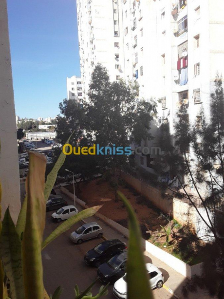 3 bedrooms Apartment 82 m² for sale Oran