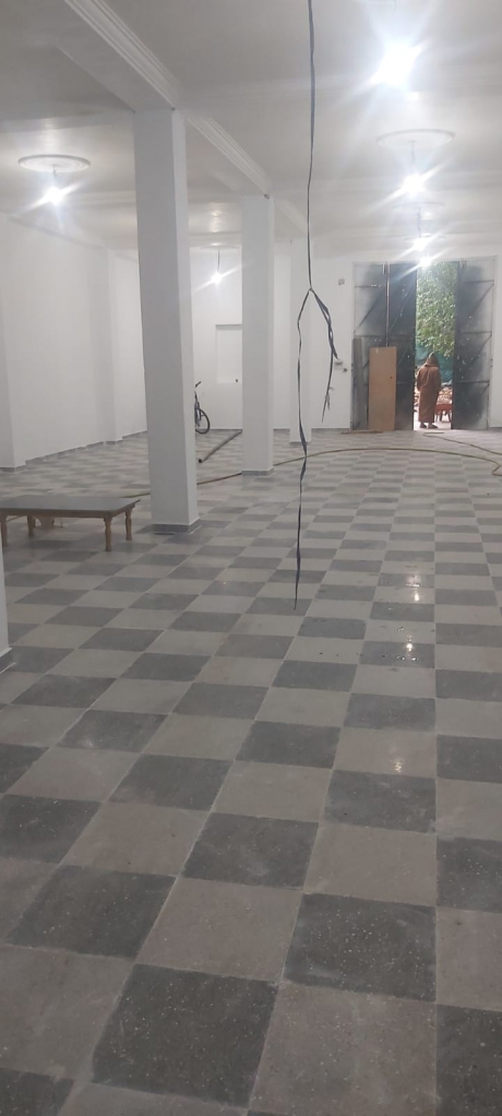  Garage 162 m² for rent Chlef Chettia