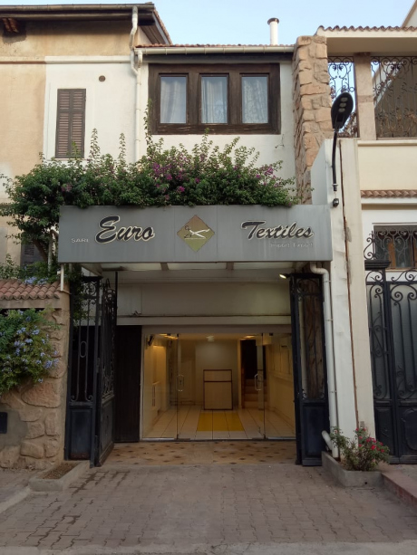 Vente Maison 8 pièces 448 m² Tlemcen