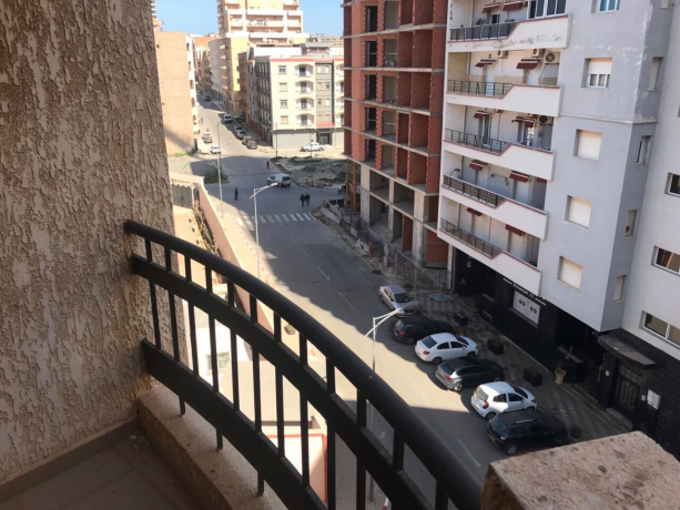 Vente Appartement F3 111 m² Oran