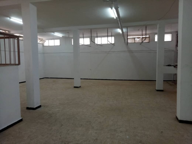  Garage 275 m² for rent Tlemcen