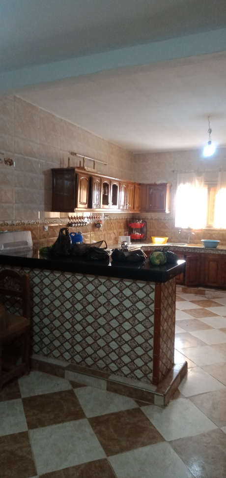 05 bedrooms House 220 m² for sale Bechar