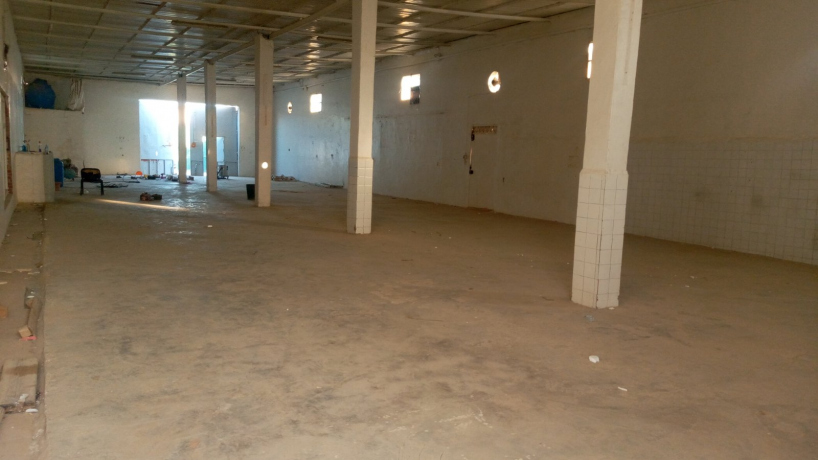 7 parts Hangar 1800 m² for sale Biskra