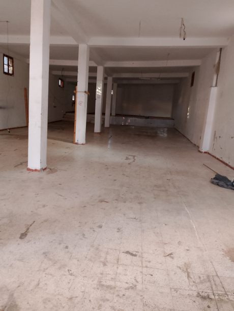 Location Local 300 m² Alger El Achour