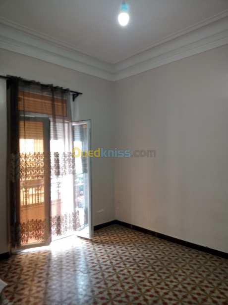 Location Appartement F3 89 m² Alger Alger Centre