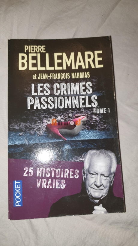 Vente de livre sur les histoires de crimes 