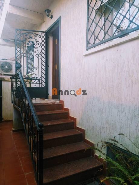 6 bedrooms House 330 m² for sale Alger Dely Ibrahim