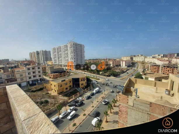 3 bedrooms Apartment 130 m² for sale Oran