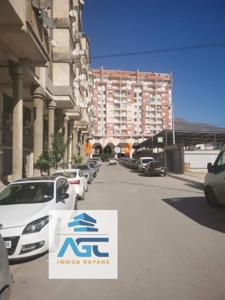 4 bedrooms Apartment 167 m² for rent Bejaïa Bejaia