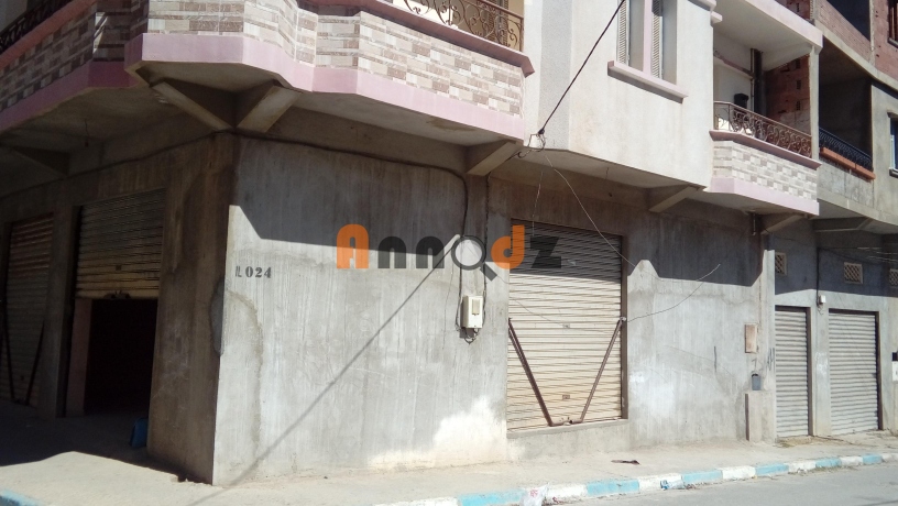 6 parts Garage 120 m² for rent Jijel