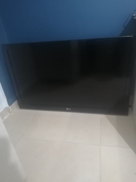 avendre 2  television LG 50 poue plus 1 TV  grandin 