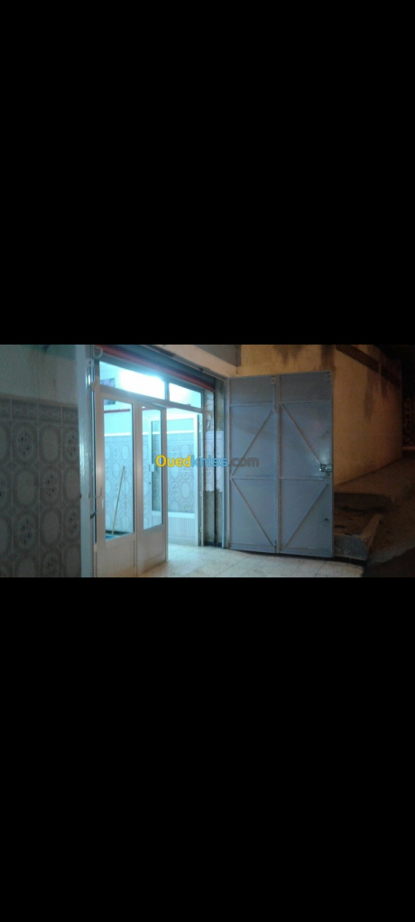  Garage 33 m² for rent Alger Cheraga